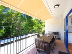 Kookaburra Lodge 4 Little Cove Road 8